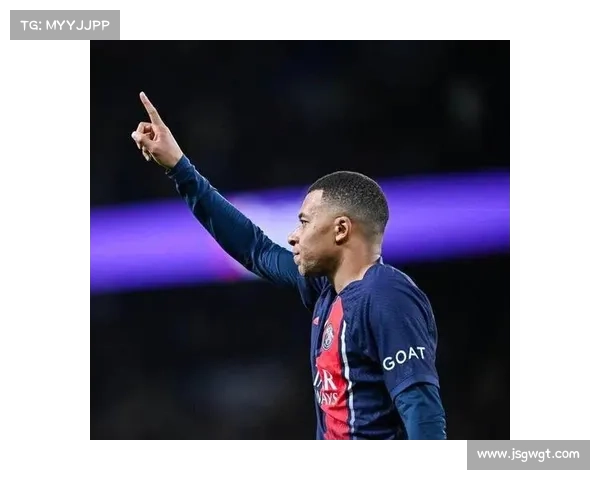 姆巴佩从街头到巅峰的奋斗故事激励年轻人追逐梦想与突破极限