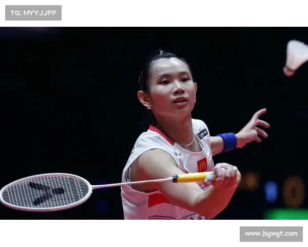 戴资颖全英公开赛上精彩反手劈杀制胜再创辉煌展示顶级羽毛球技艺